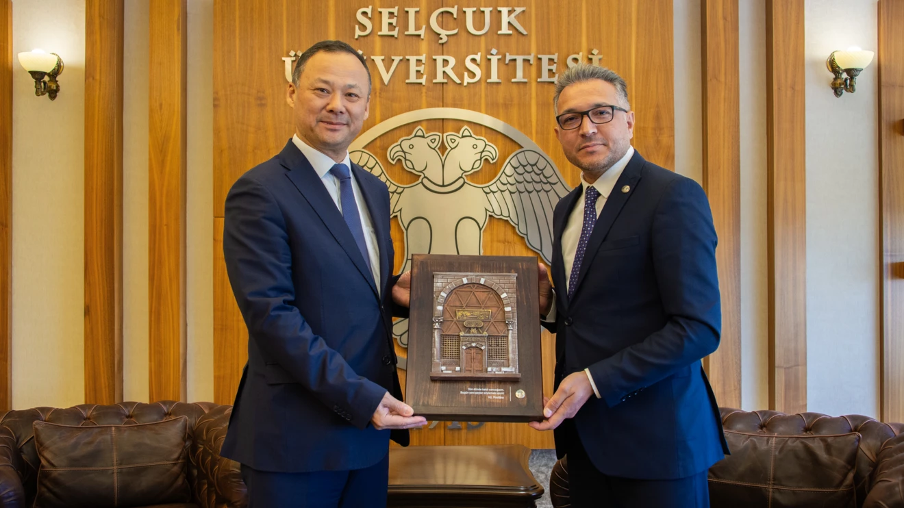 Kırgızistan’ın Ankara Büyükelçisi Kazakbaev’den Rektör Aksoy’a ziyaret